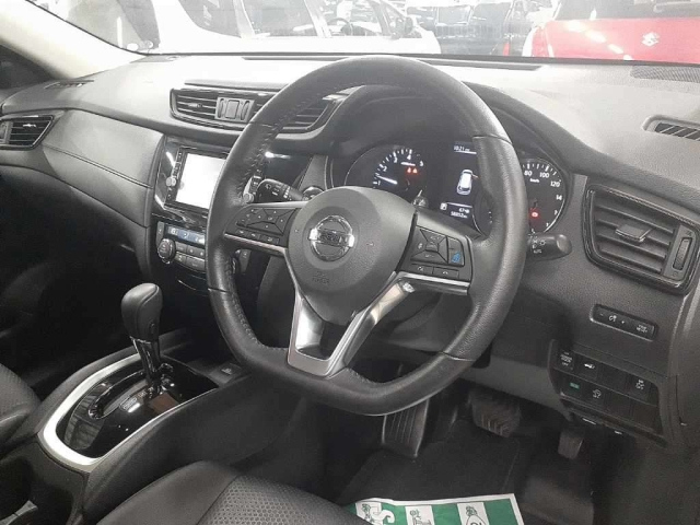NISSAN X-TRAIL 2018