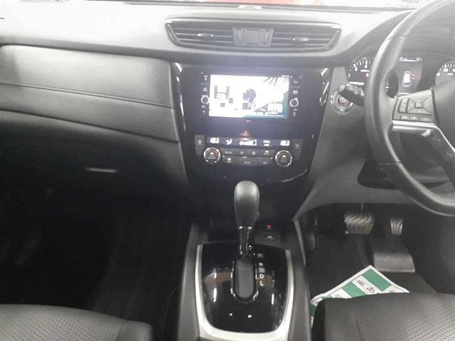 NISSAN X-TRAIL 2018