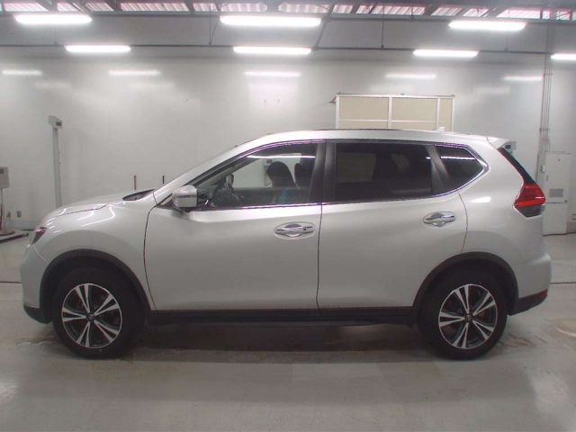 NISSAN X-TRAIL 2018