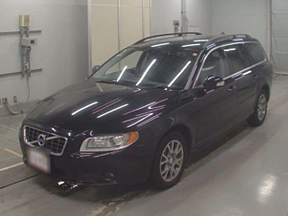 VOLVO V70 2010