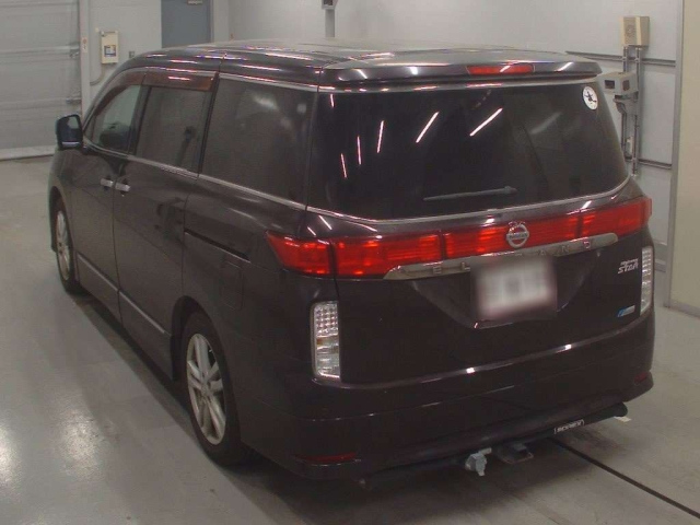 NISSAN ELGRAND 2010