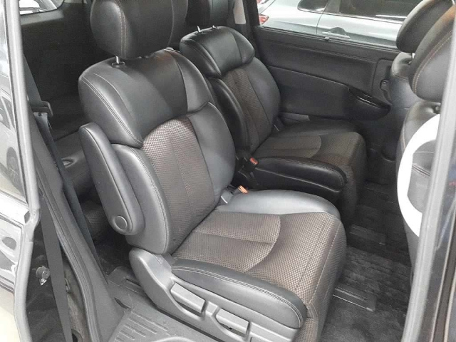 NISSAN ELGRAND 2010