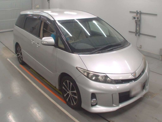 TOYOTA ESTIMA 2013