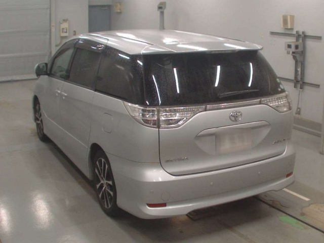 TOYOTA ESTIMA 2013