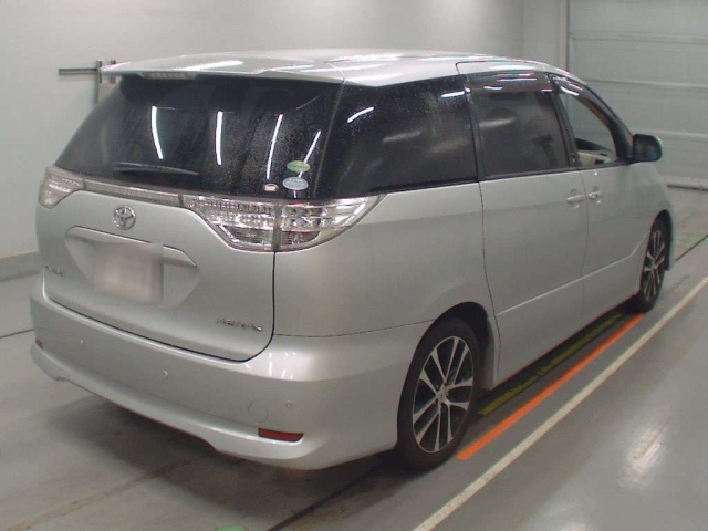 TOYOTA ESTIMA 2013