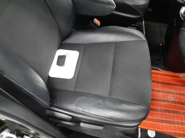 TOYOTA NOAH 2016