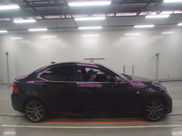 LEXUS IS 2017