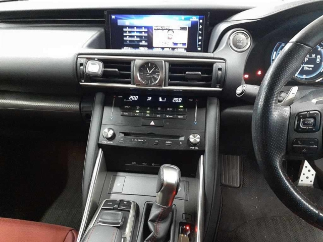 LEXUS IS 2017
