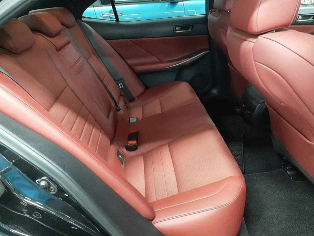 LEXUS IS 2017