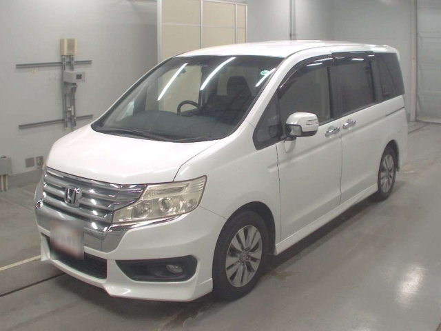 HONDA STEP WAGON 2013