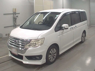 HONDA STEP WAGON 2013
