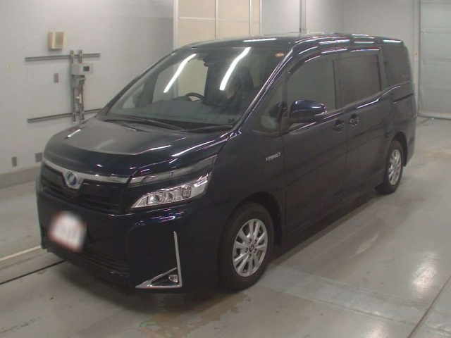 TOYOTA VOXY 2018