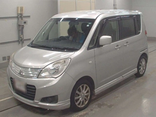 MITSUBISHI DELICA D2 2015