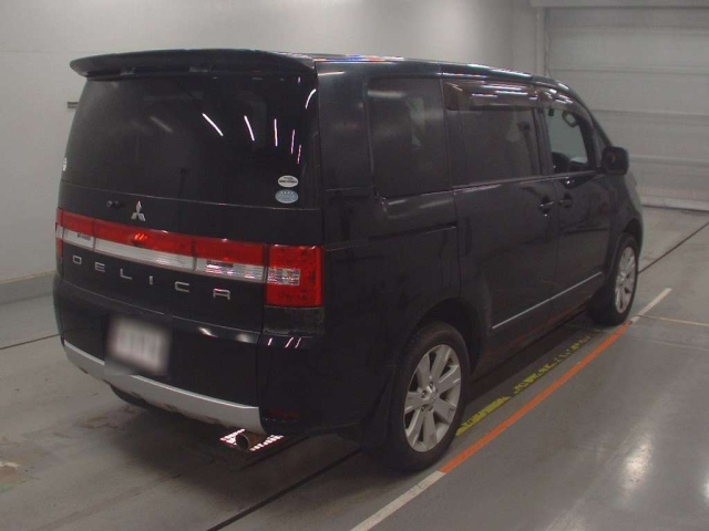 MITSUBISHI DELICA D5 2010