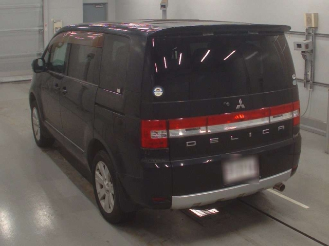MITSUBISHI DELICA D5 2010