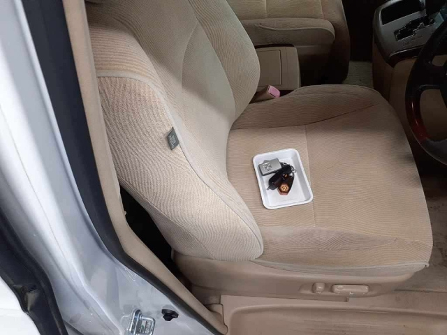 TOYOTA ALPHARD 2009