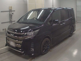 TOYOTA NOAH 2018
