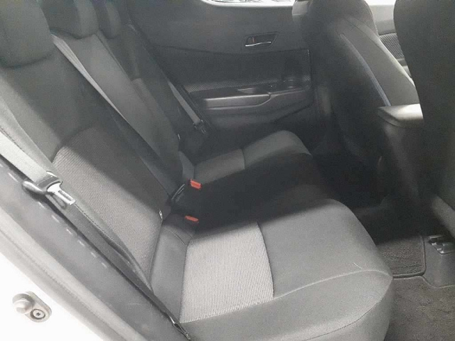TOYOTA C-HR 2017