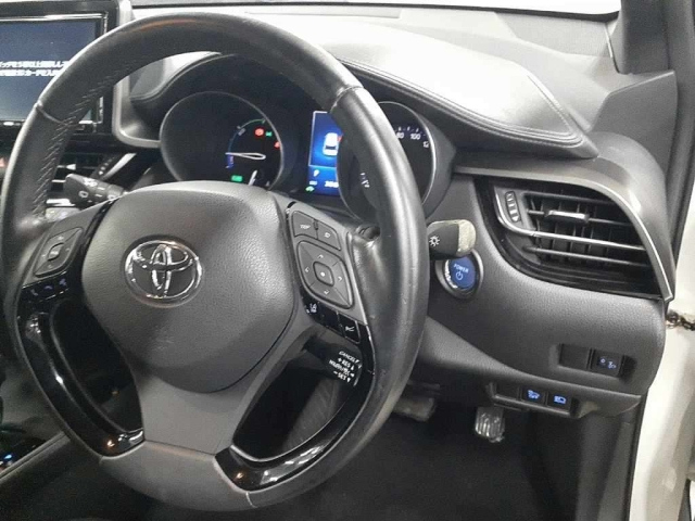 TOYOTA C-HR 2017
