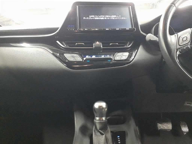TOYOTA C-HR 2017