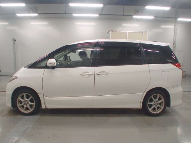TOYOTA ESTIMA 2009