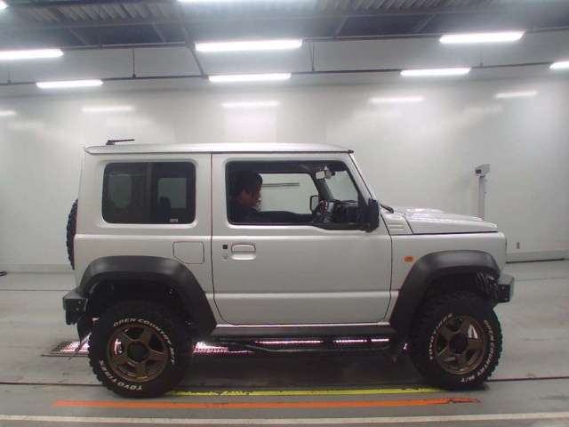 SUZUKI JIMNY SIERRA 2021