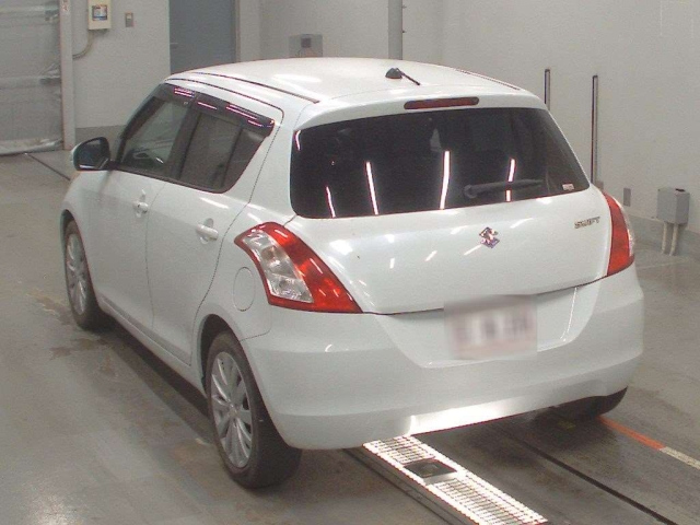 SUZUKI SWIFT 2012