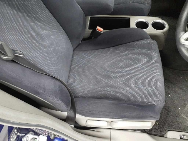 HONDA STREAM 2011