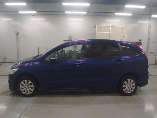 HONDA STREAM 2011