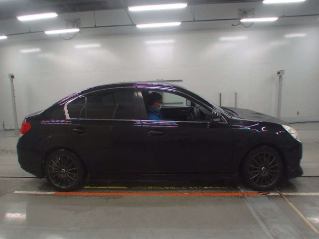 SUBARU LEGACY B4 2011