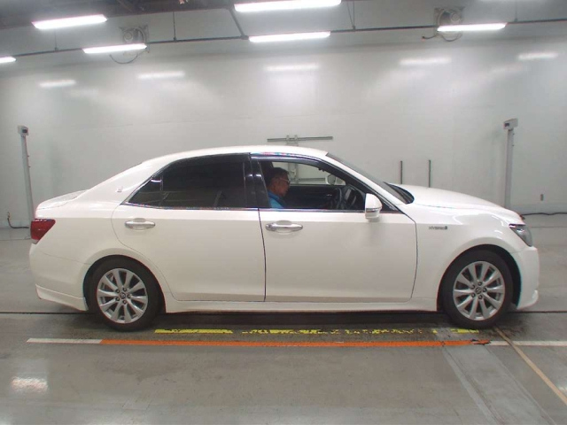 TOYOTA CROWN 2013