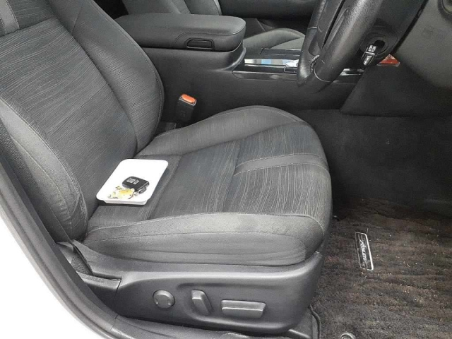 TOYOTA CROWN 2013