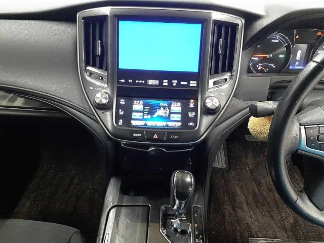 TOYOTA CROWN 2013