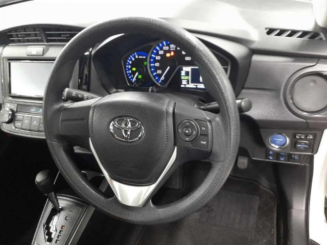 TOYOTA COROLLA AXIO 2023