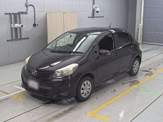 TOYOTA VITZ 2013