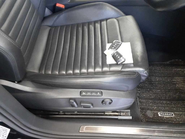 VOLKSWAGEN PASSAT 2020