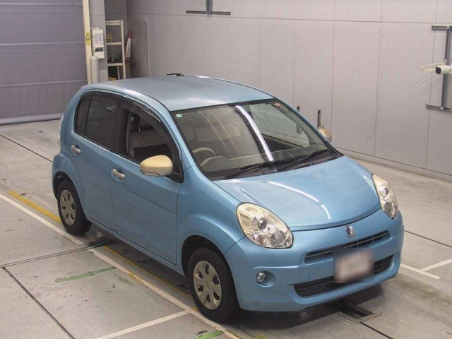 TOYOTA PASSO 2010
