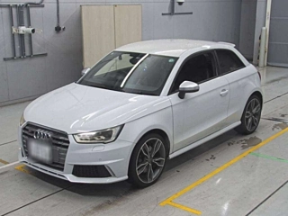 AUDI S1 2015