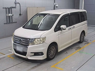 HONDA STEP WAGON 2011