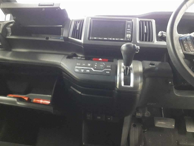 HONDA STEP WAGON 2011