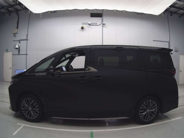 TOYOTA VELLFIRE 2025