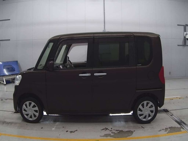 DAIHATSU TANTO 2014