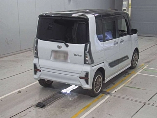DAIHATSU TANTO 2021