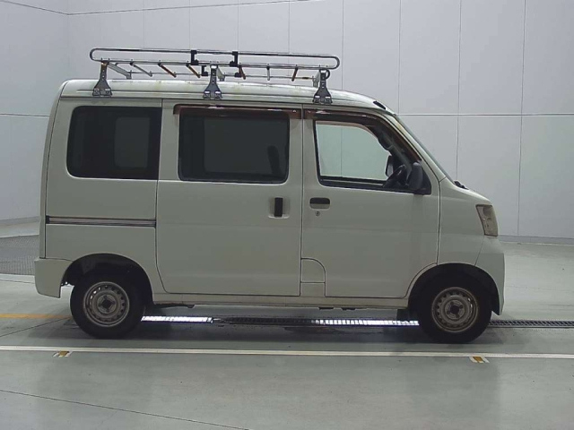 DAIHATSU HIJET VAN 2009