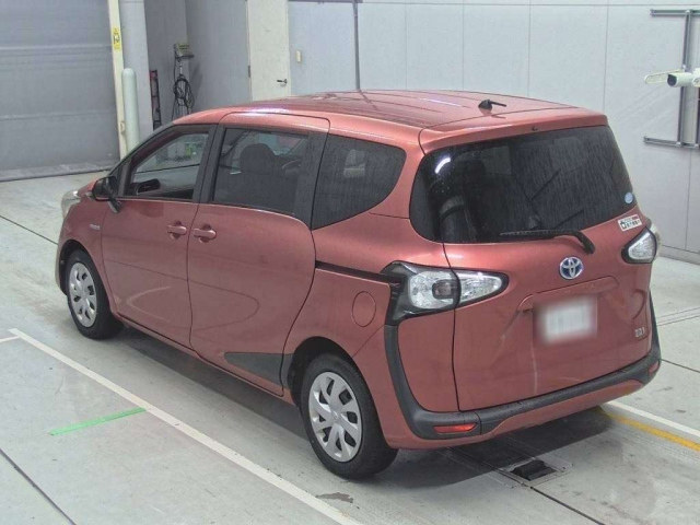 TOYOTA SIENTA 2017