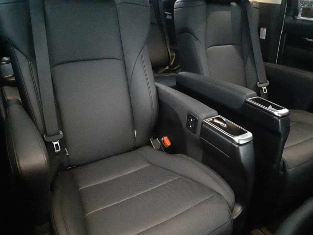 TOYOTA ALPHARD 2022
