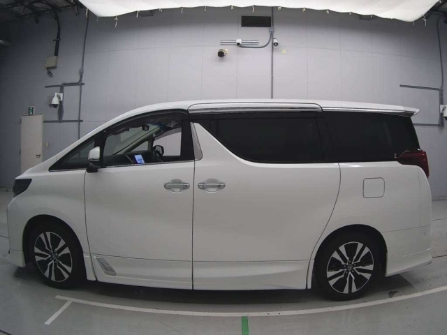 TOYOTA ALPHARD 2022