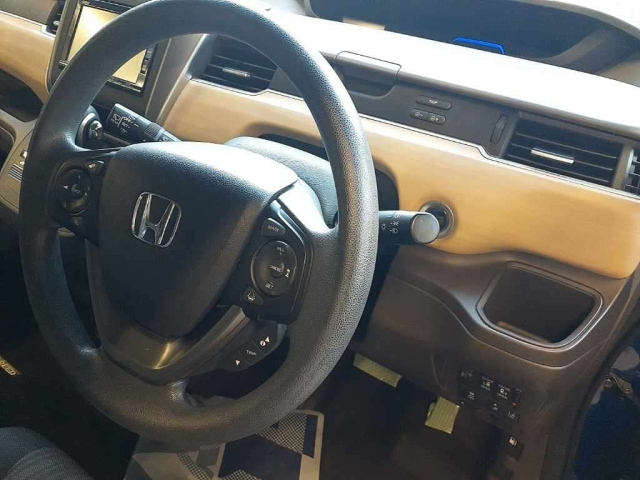 HONDA FREED 2018