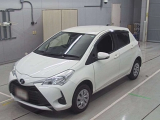 TOYOTA VITZ 2018