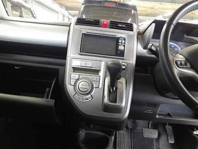 HONDA ZEST 2011